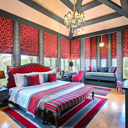 Palavra Resort Manáma Kültér fotó A bedroom at The Oberoi, Mumbai