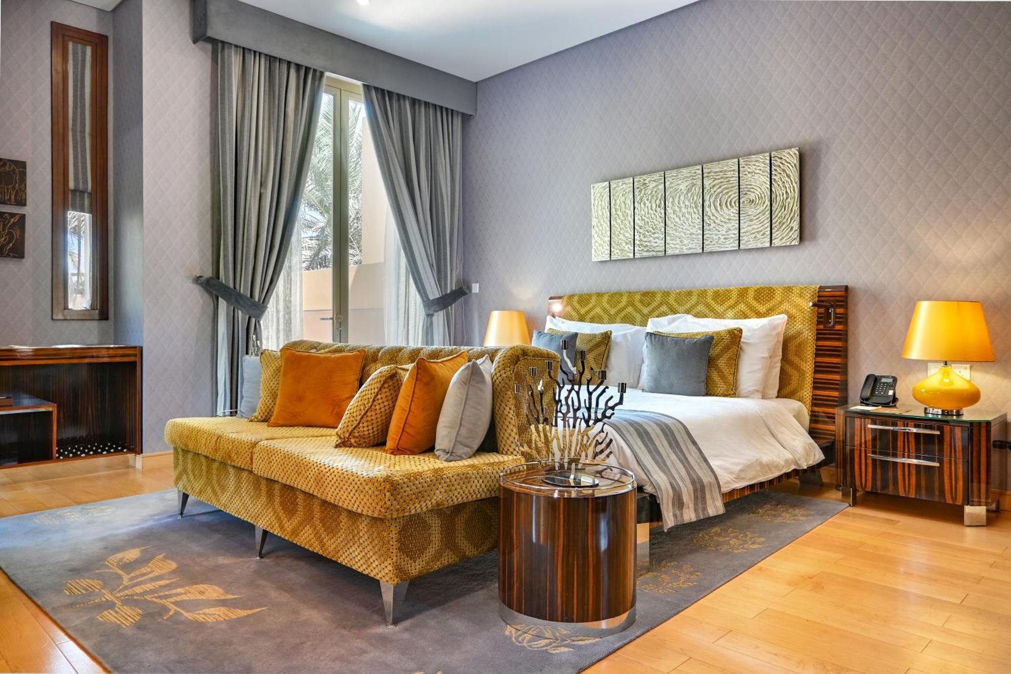 Palavra Resort Manáma Kültér fotó A bedroom at the hotel