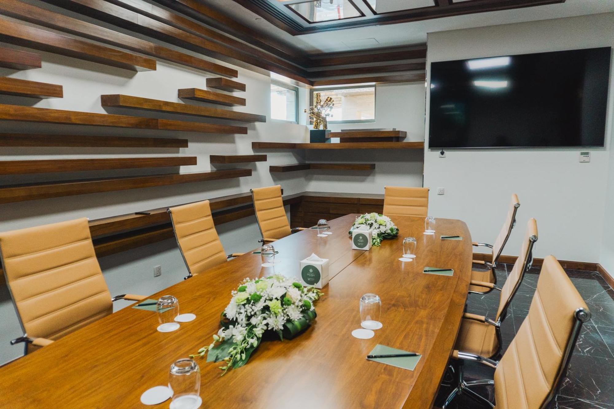 Palavra Resort Manáma Kültér fotó Boardroom