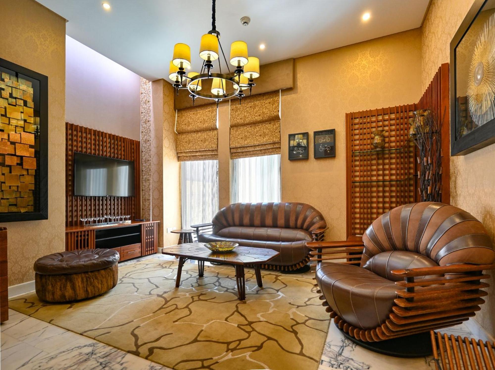 Palavra Resort Manáma Kültér fotó A living room in a house